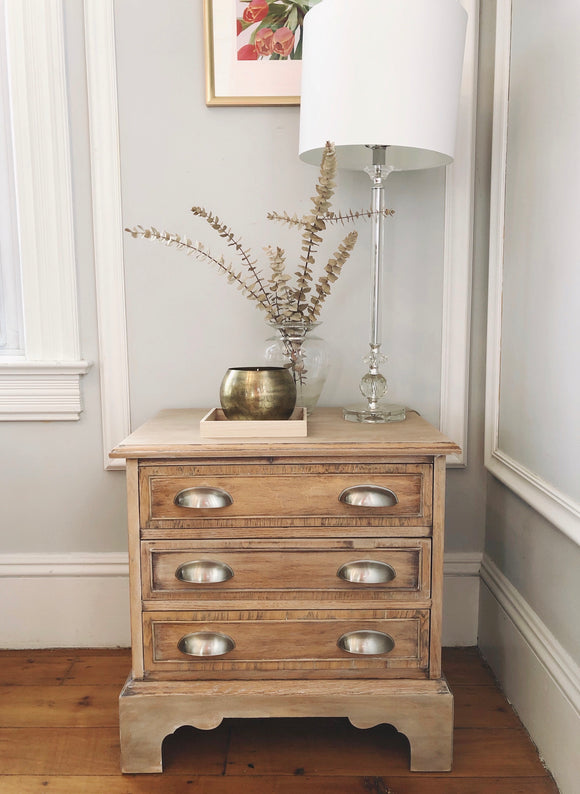 How to Incorporate Vintage Furniture Like a Pro